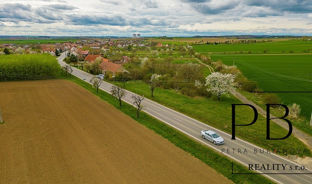 Prodej stavebního pozemku 3 823 m², Jamolice – náhled fotky 11