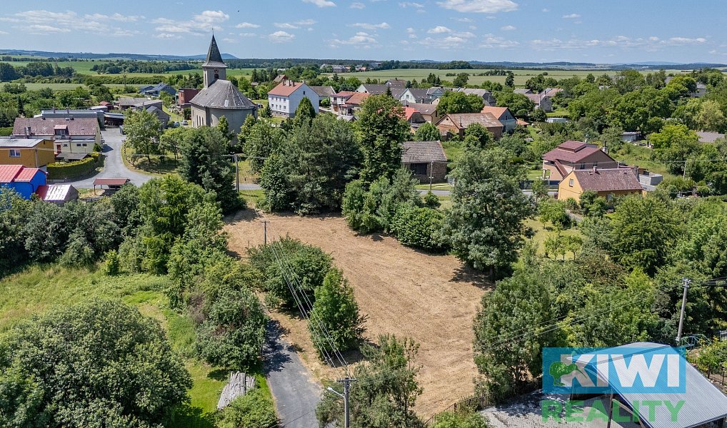 Prodej stavebního pozemku 1 744 m², Velké Heraltice – náhled fotky 7