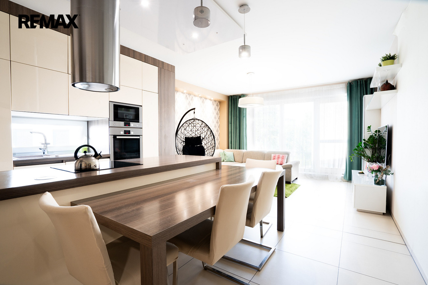 Prodej domu 290 m² s pozemkem 251 m² – fotografie 2