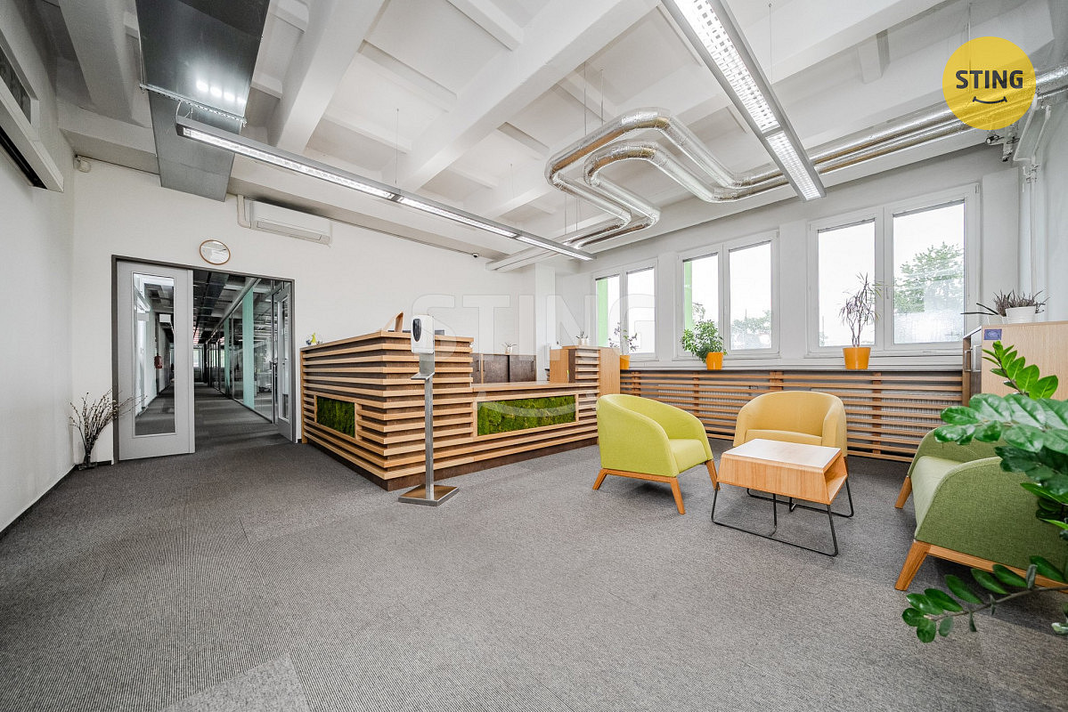 Pronájem kanceláře 1 152 m² – fotografie 3