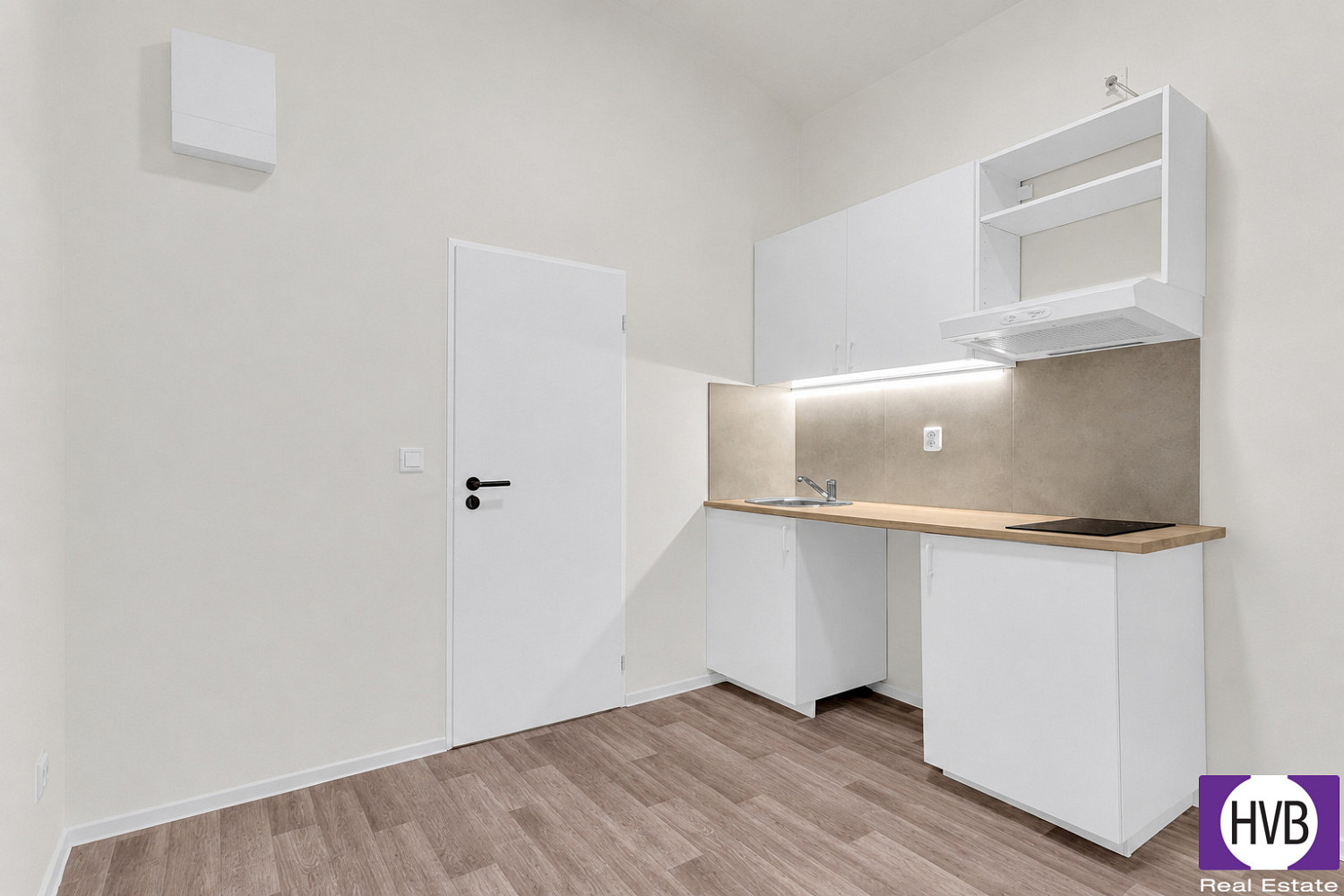 Prodej kanceláře 29 m² – fotografie 4