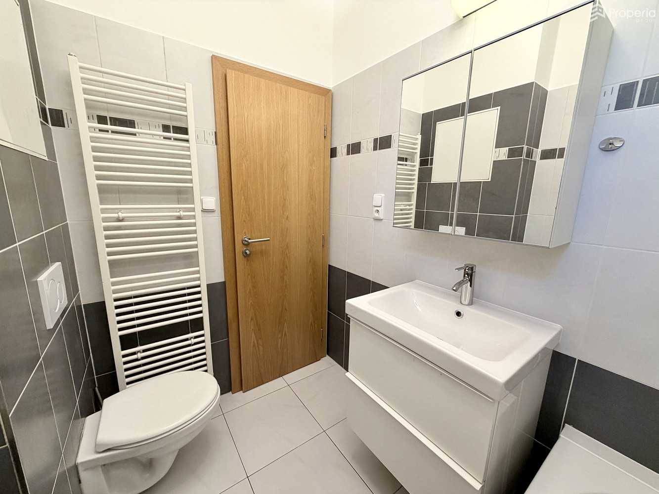 Pronájem bytu 1+kk 32 m² — photo 2