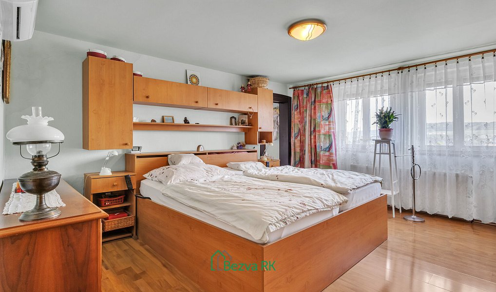 Prodej domu 224 m² s pozemkem 542 m², Beroun – náhled fotky 10