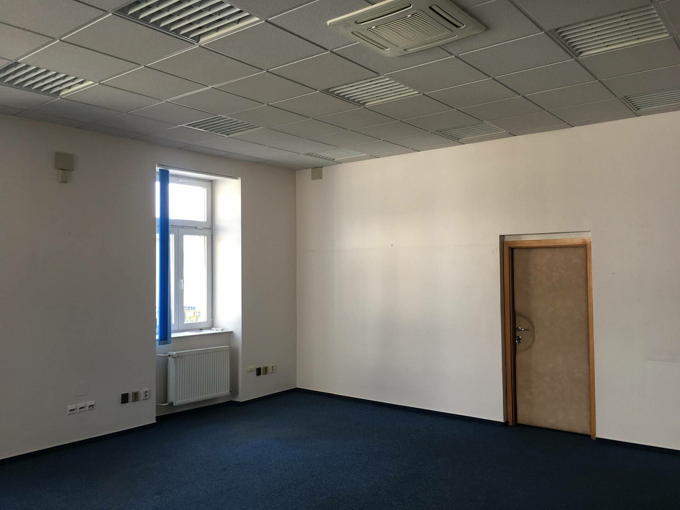 Pronájem kanceláře 188 m² – fotografie 5