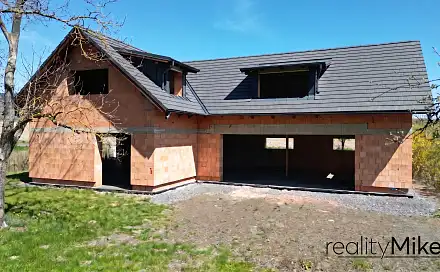 Prodej domu 252 m² s pozemkem 1 445 m², Rovensko pod Troskami - Blatec, okres Semily