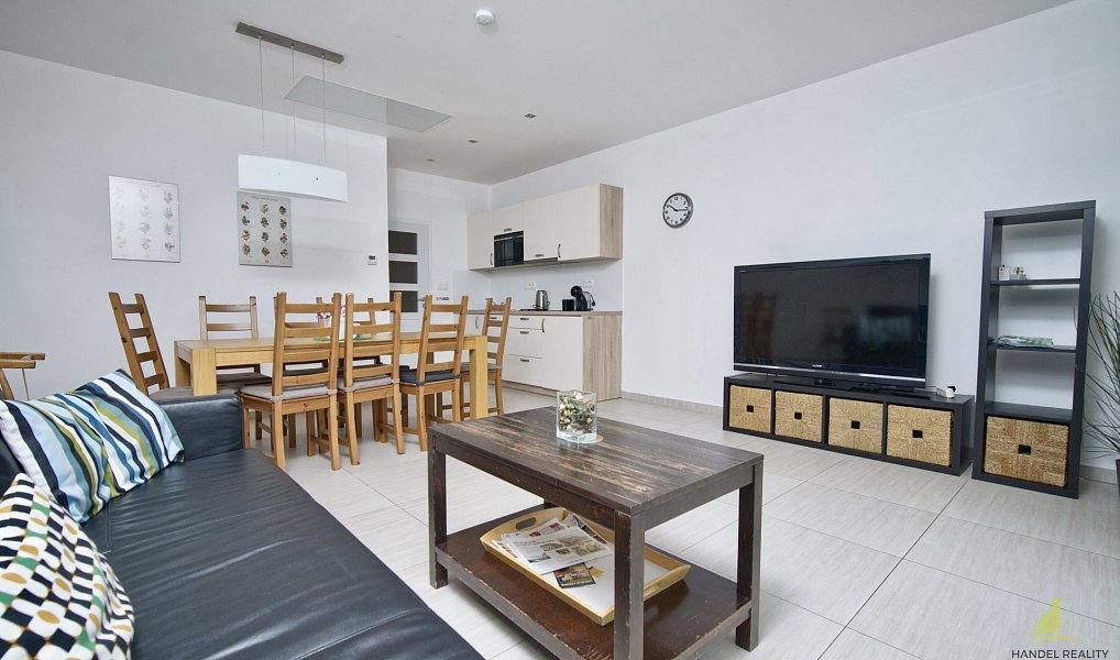 Prodej ubytovacího objektu 144 m², Hlohovec – náhled fotky 10