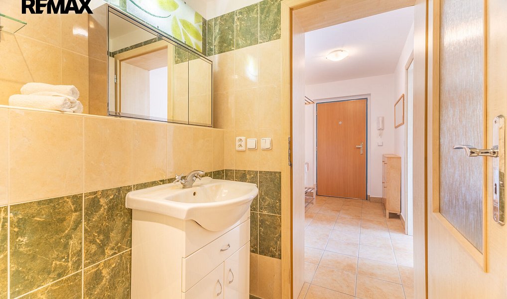 Prodej bytu 2+kk 43 m², Dobřichovice – náhled fotky 17