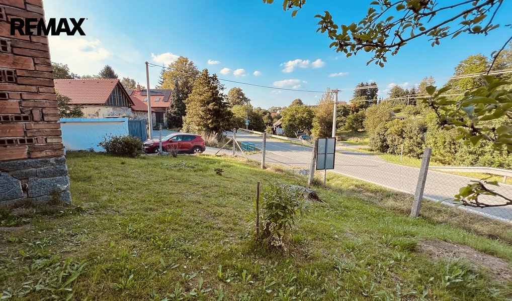 Prodej stavebního pozemku 960 m², Holetín – náhled fotky 7