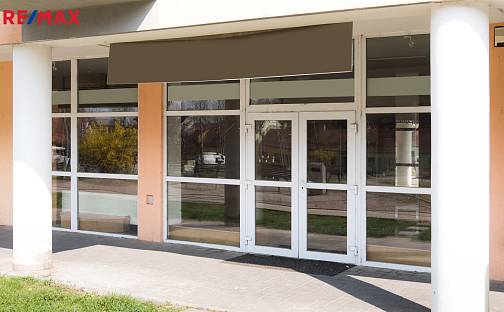 Pronájem obchodních prostor 42 m², nám. 1. května, Kuřim, okres Brno-venkov