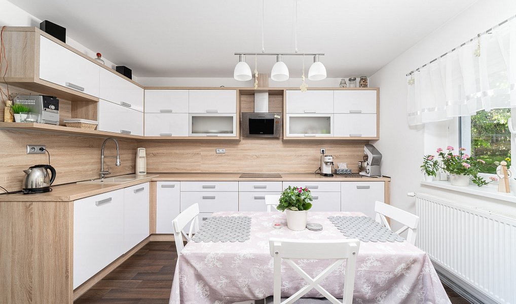 Prodej domu 520 m² s pozemkem 1 414 m², Cheb – náhled fotky 3
