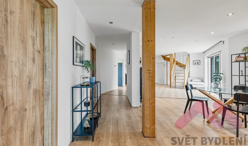 Prodej domu 300 m² s pozemkem 1 066 m², Tehov – náhled fotky 11
