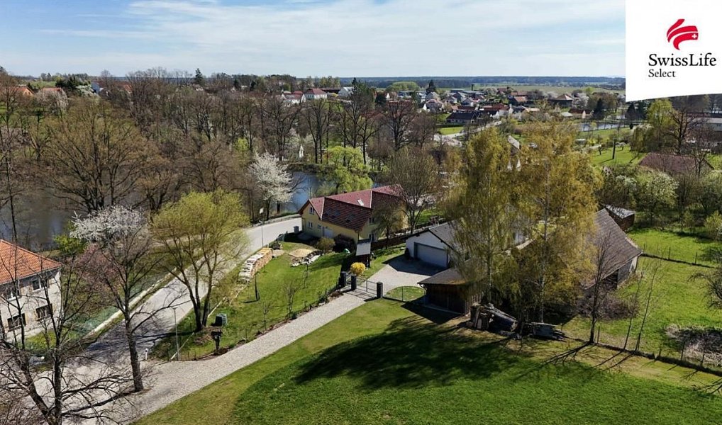 Prodej domu 255 m² s pozemkem 1 349 m², Zvíkov – náhled fotky 19