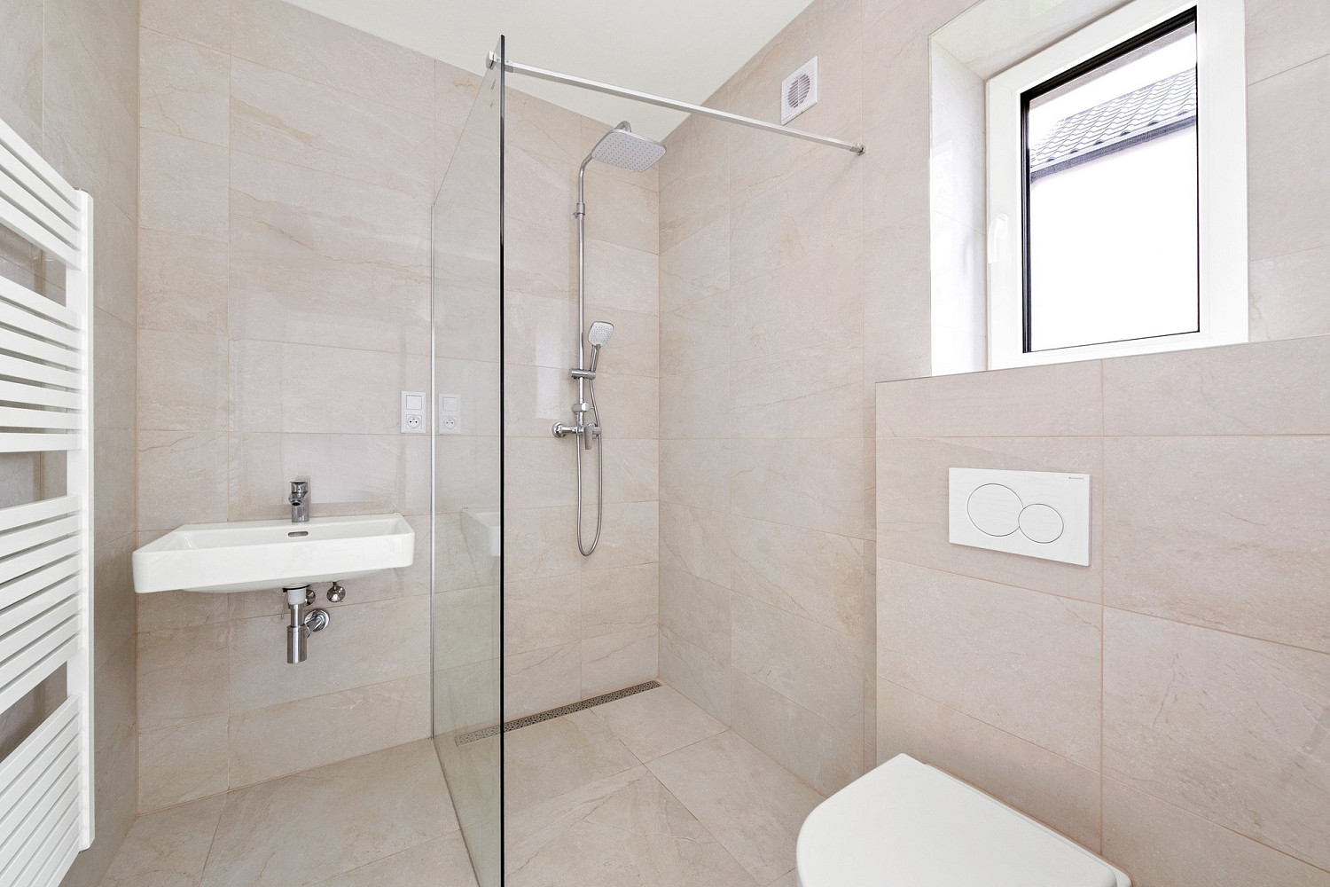 Prodej domu 161 m² s pozemkem 919 m² – další