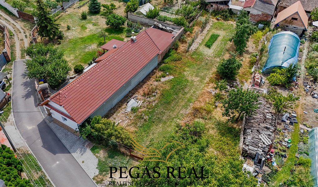 Prodej stavebního pozemku 618 m², Hrádek – náhled fotky 3