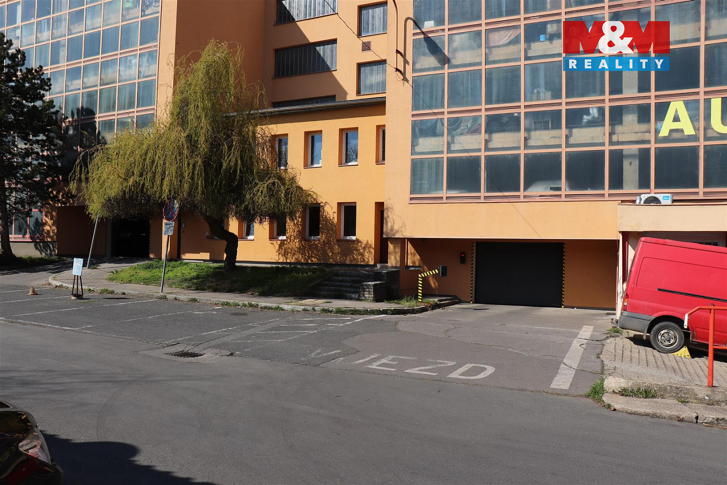 Prodej garážového stání, 18 m2, praha, ul. lovosická — photo 2