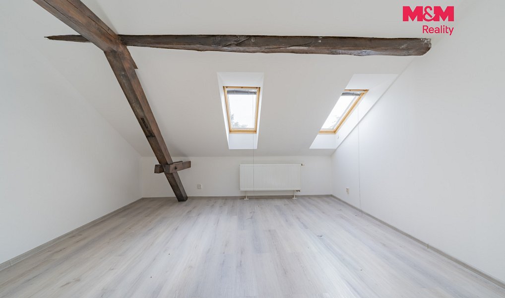 Pronájem bytu 1+kk 50 m², Cheb – náhled fotky 3