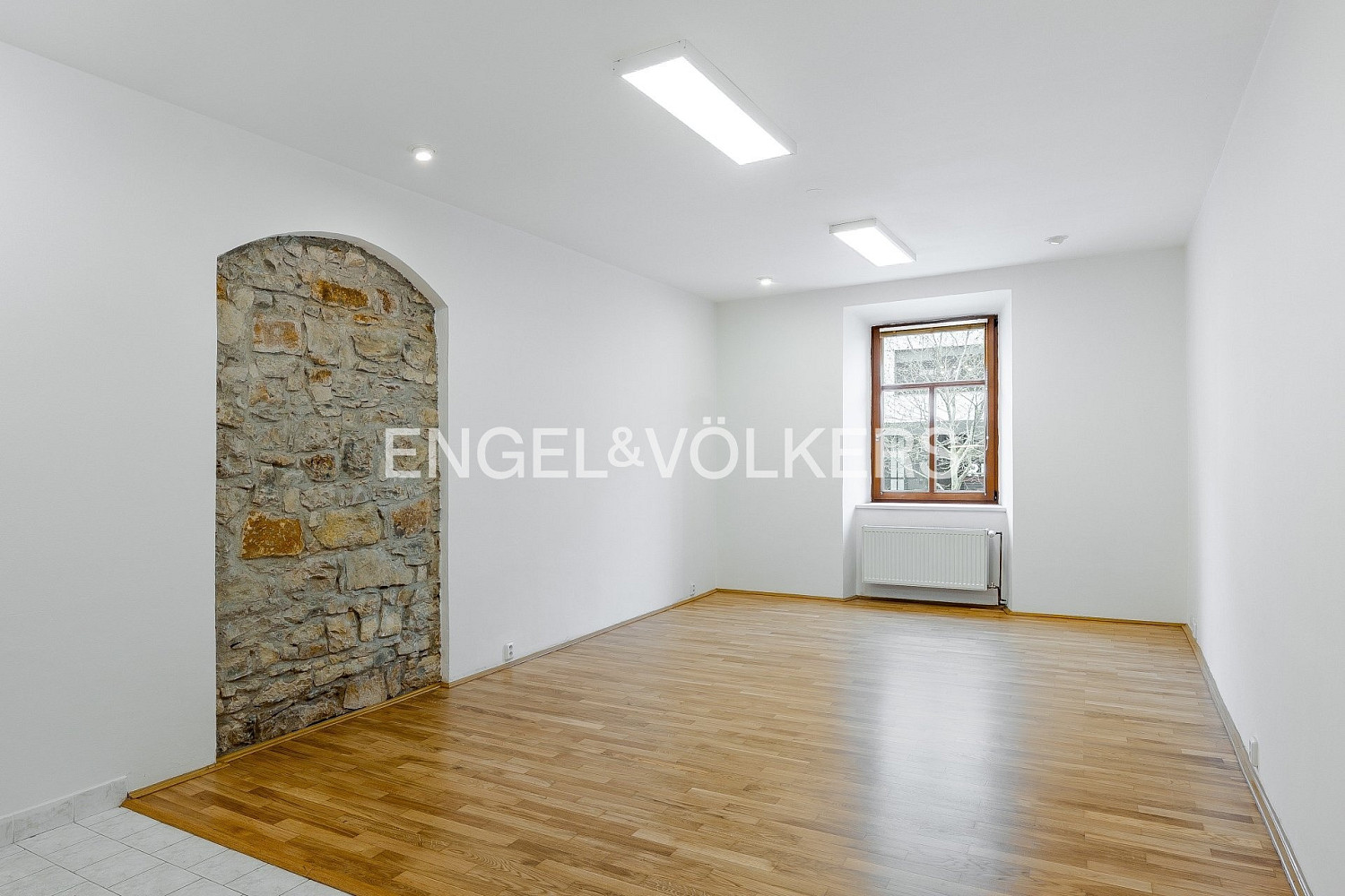 Pronájem bytu 1+kk 35 m²
