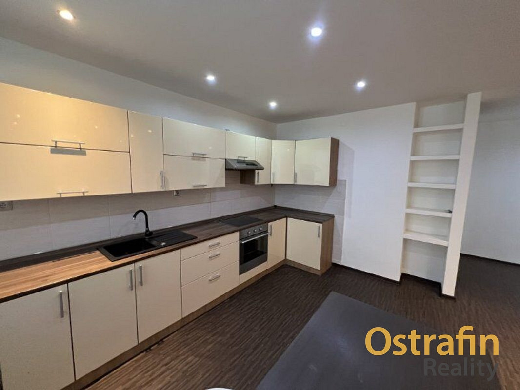 Pronájem bytu 2+kk 56 m² – fotografie 2