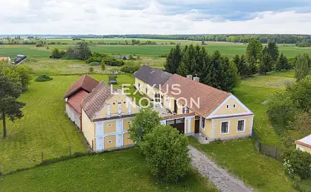Prodej domu 450 m² s pozemkem 3 709 m², Komárov, okres Tábor