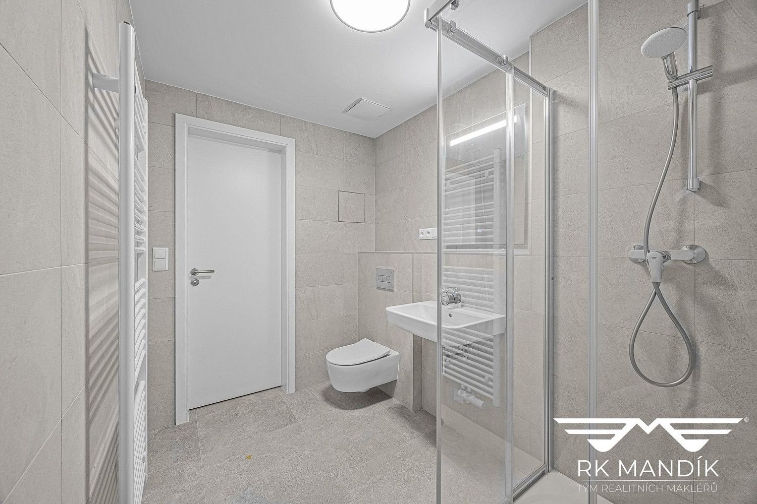 Pronájem bytu 1+kk 33 m² – fotografie 4