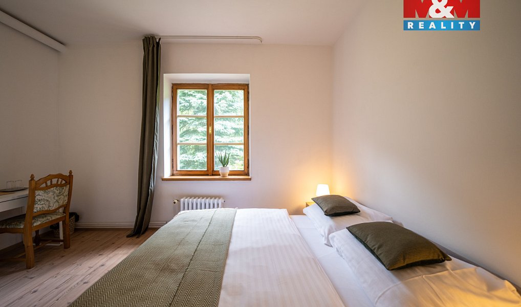 Prodej ubytovacího objektu 620 m², Mukařov – náhled fotky 12