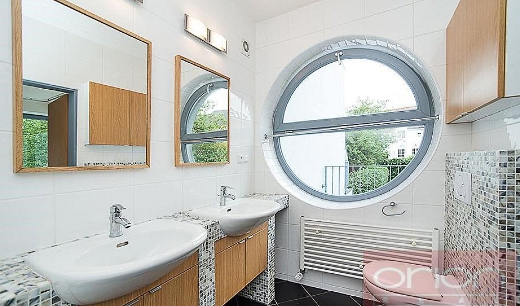 Pronájem domu 230 m² s pozemkem 550 m², Praha – náhled fotky 5