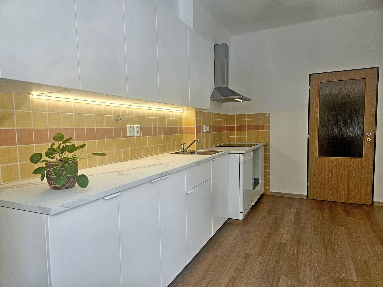 Pronájem kanceláře 70 m² — photo 5