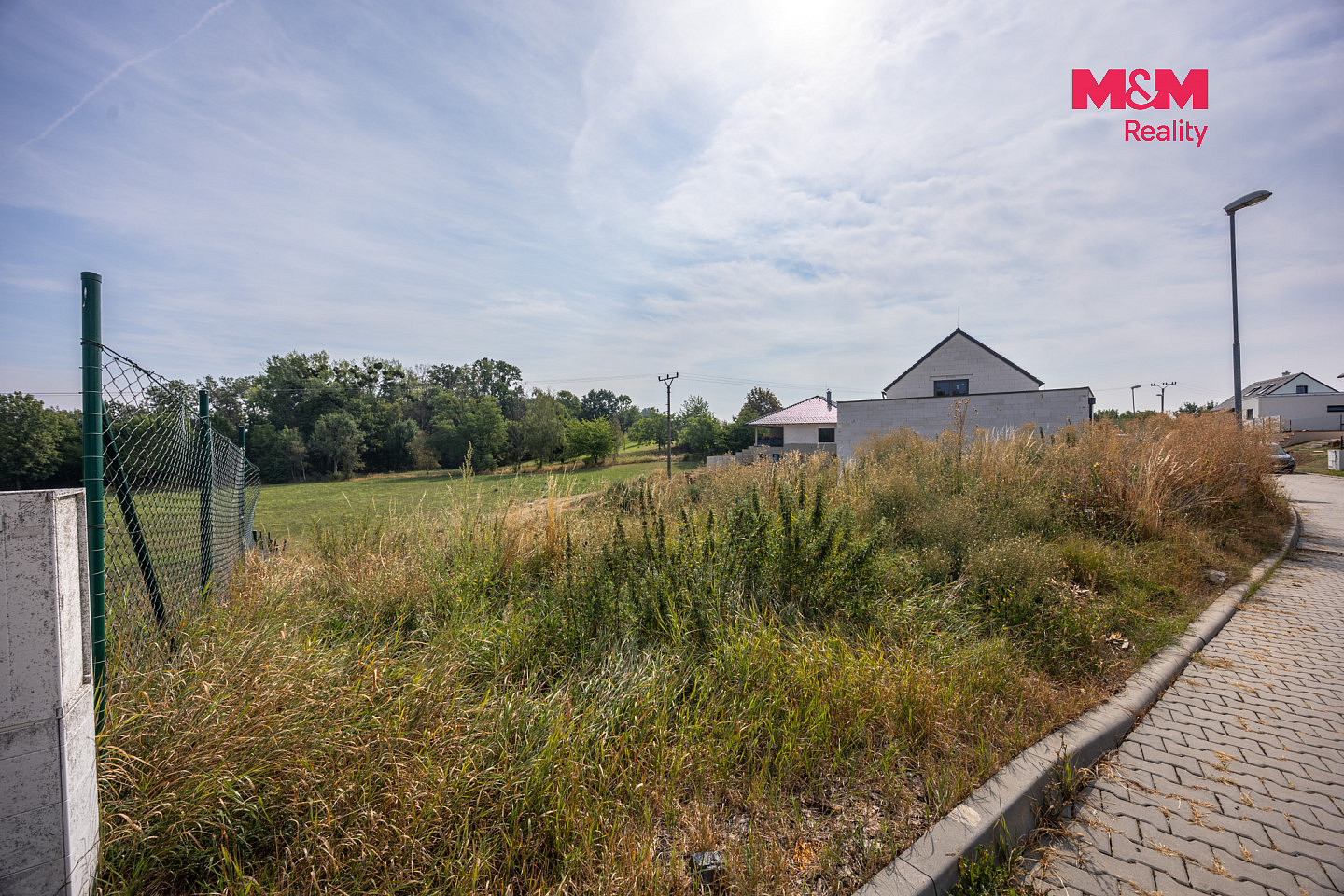 Prodej stavebního pozemku 827 m² – fotografie 5