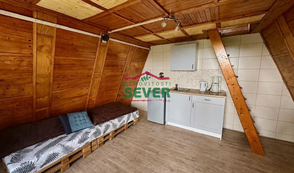 Prodej chaty/chalupy 30 m² s pozemkem 622 m², Horní Jiřetín – náhled fotky 2