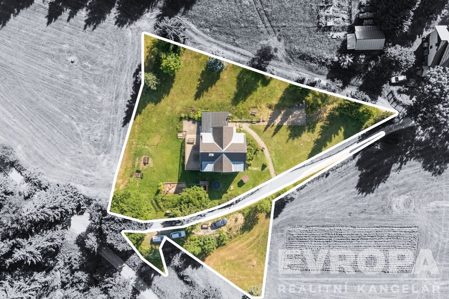 Prodej ubytovacího objektu 425 m² – fotografie 4