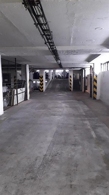 Dlouhodobý pronájem garážového stání v uzavřených garážích, brno - lesná, ulice loosova — photo 5