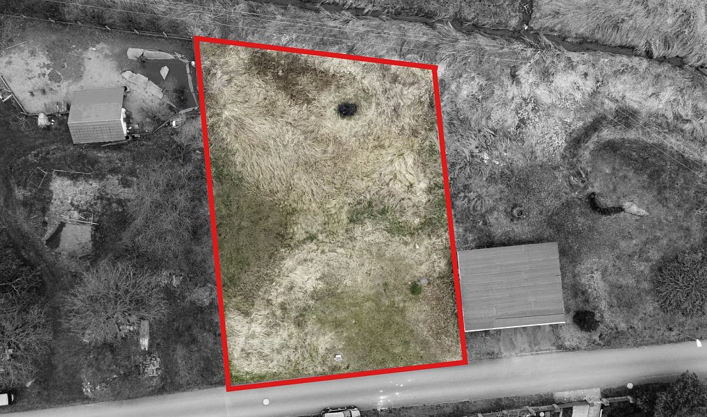 Prodej stavebního pozemku 907 m², Hajany – náhled fotky 2