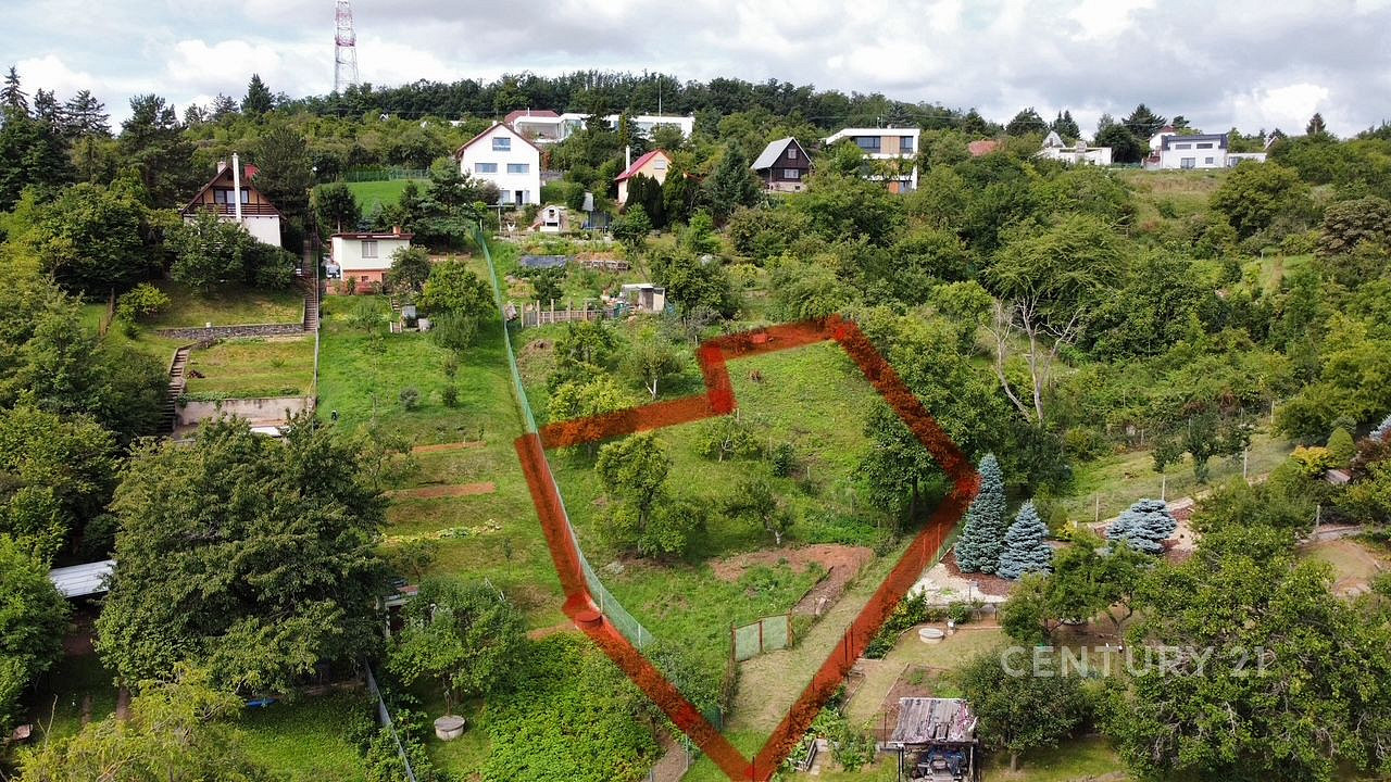 Prodej stavebního pozemku 748 m²