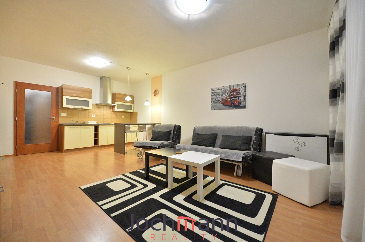 Pronájem bytu 1+kk 43 m² – fotografie 3