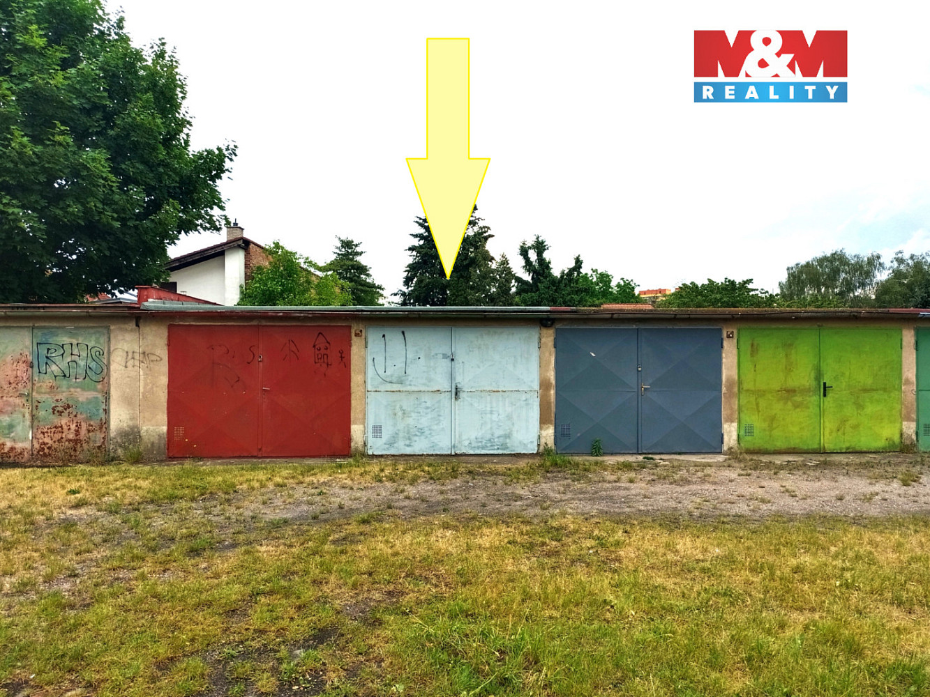 Pronájem garáže 18 m2 v hradci králové, u zvoničky — photo 3