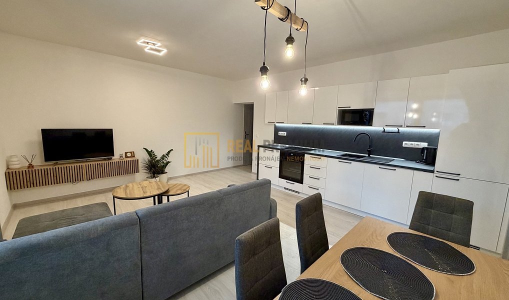 Pronájem bytu 2+kk, 48 m², Ostrožské Předměstí - Uherské Hradiště, Uherský Ostroh