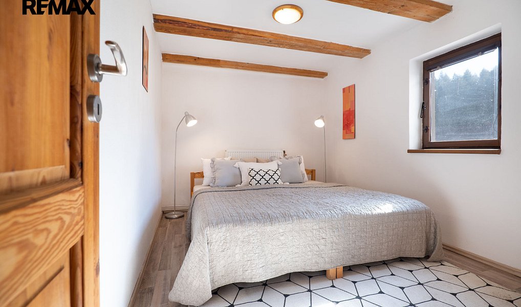 Prodej domu 770 m² s pozemkem 9 150 m², Kundratice – náhled fotky 10