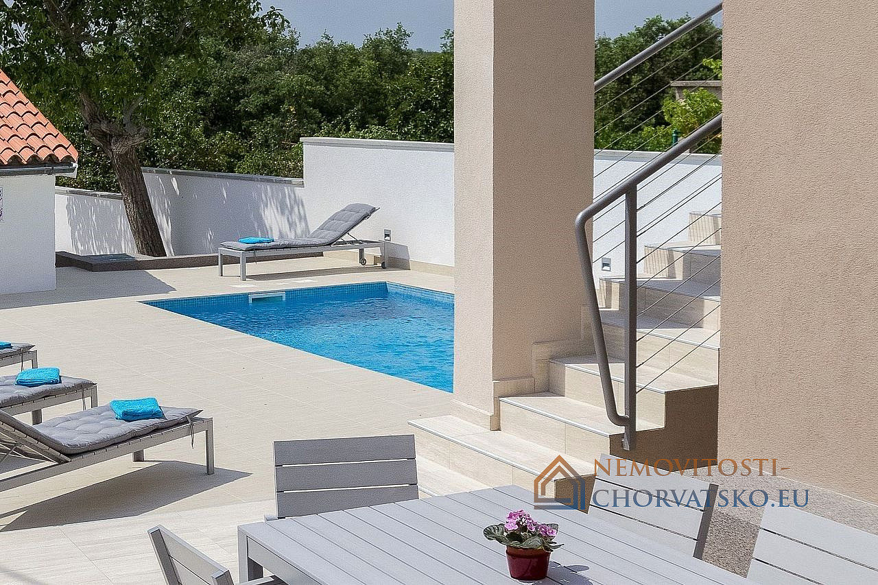 Prodej domu 175 m² s pozemkem 410 m² - Ansicht 2