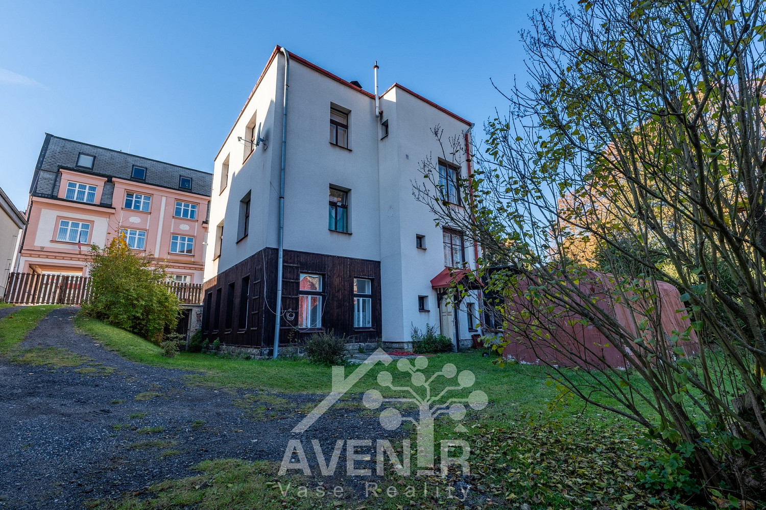 Prodej domu 220 m² s pozemkem 774 m² – fotografie 3