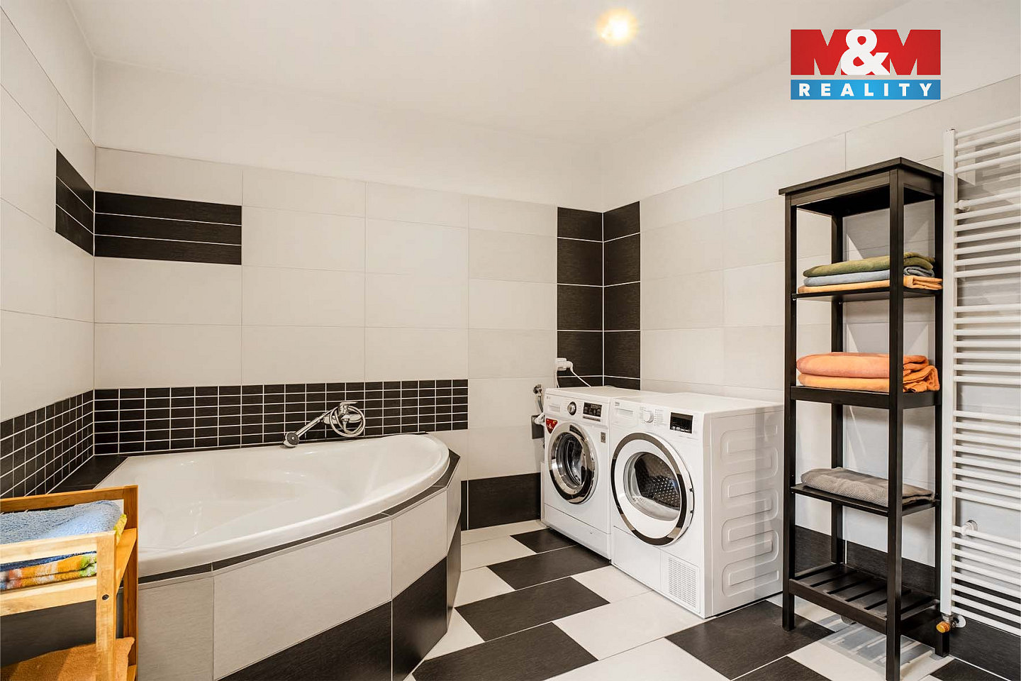 Prodej nájemního domu, činžáku 235 m² — photo 5