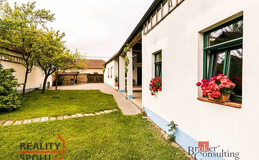 Prodej domu 403 m² s pozemkem 991 m², Perná, okres Břeclav