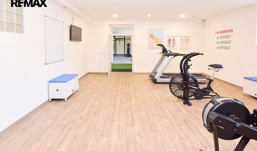 Pronájem obchodních prostor 380 m², Úhonice – náhled fotky 7