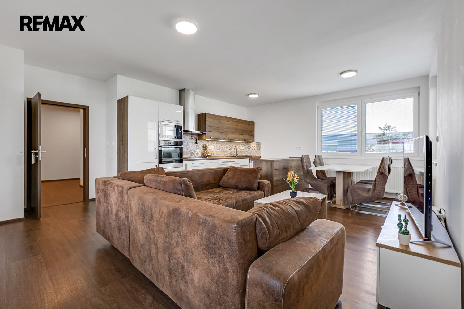 Prodej bytu 4+kk 107 m² — photo 2