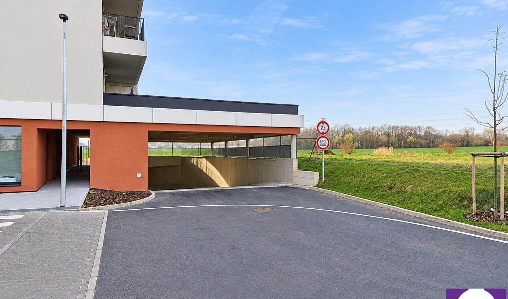 Prodej garážového stání 12 m2, OV, ulice Vyletalova, Praha 9 - Letňany, Praha – náhled fotky 3