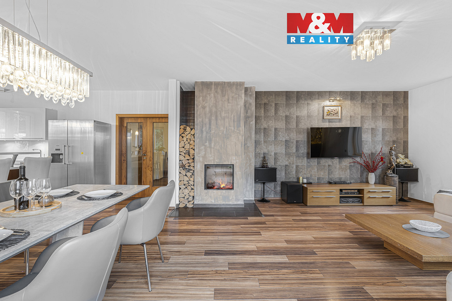 Prodej domu 255 m² s pozemkem 1 184 m²