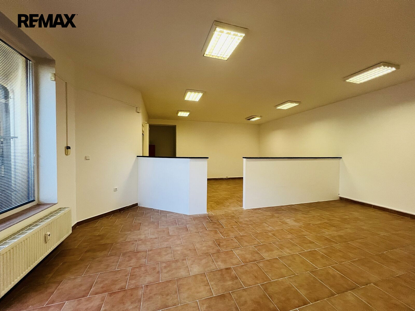 Pronájem obchodních prostor 78 m² – fotografie 3