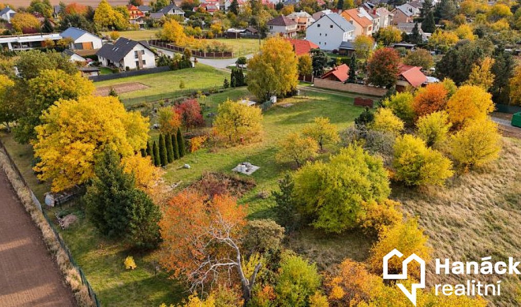 Prodej stavebního pozemku 1 477 m², Drahanovice – náhled fotky 3