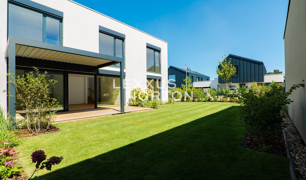 Prodej domu 231 m² s pozemkem 446 m², Praha – náhled fotky 10