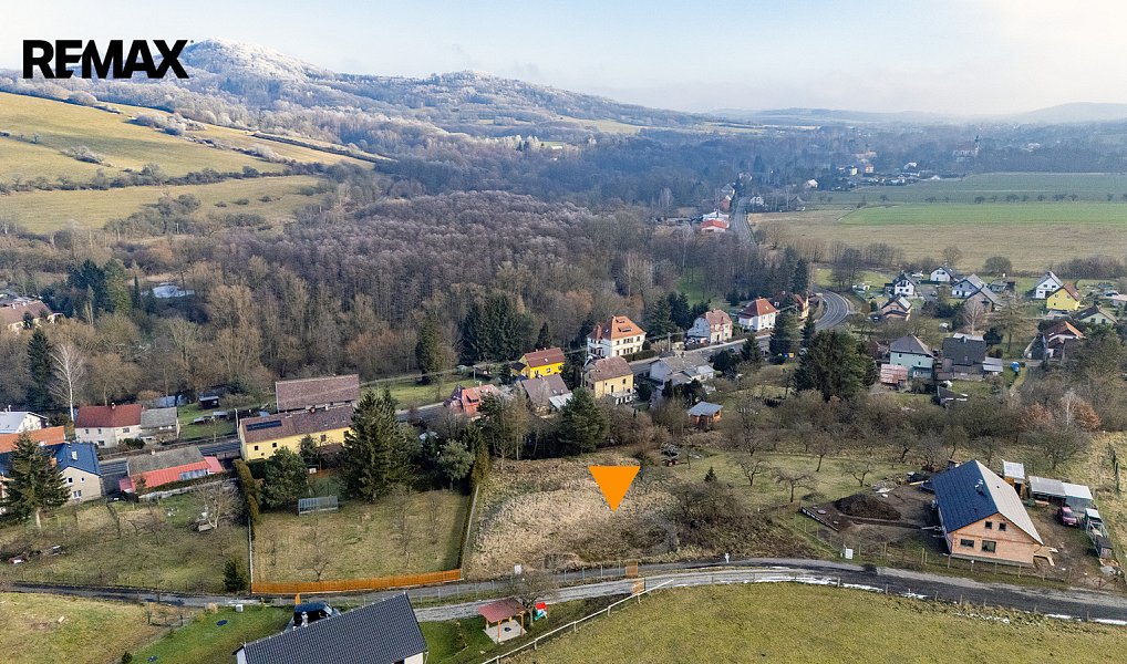 Prodej stavebního pozemku 2 413 m², Horní Police – náhled fotky 11