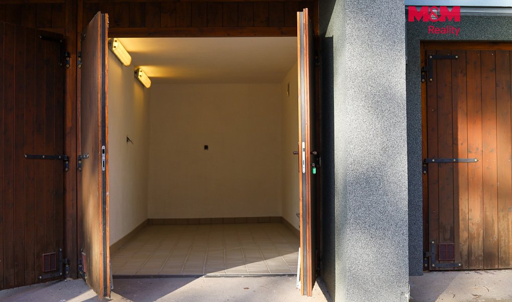 Pronájem garáže, 18 m2, Plzeň, ul. Sokolovská, Plzeň – náhled fotky 3